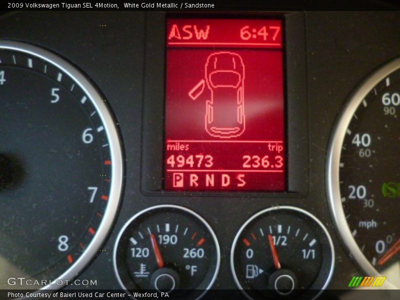 White Gold Metallic / Sandstone 2009 Volkswagen Tiguan SEL 4Motion