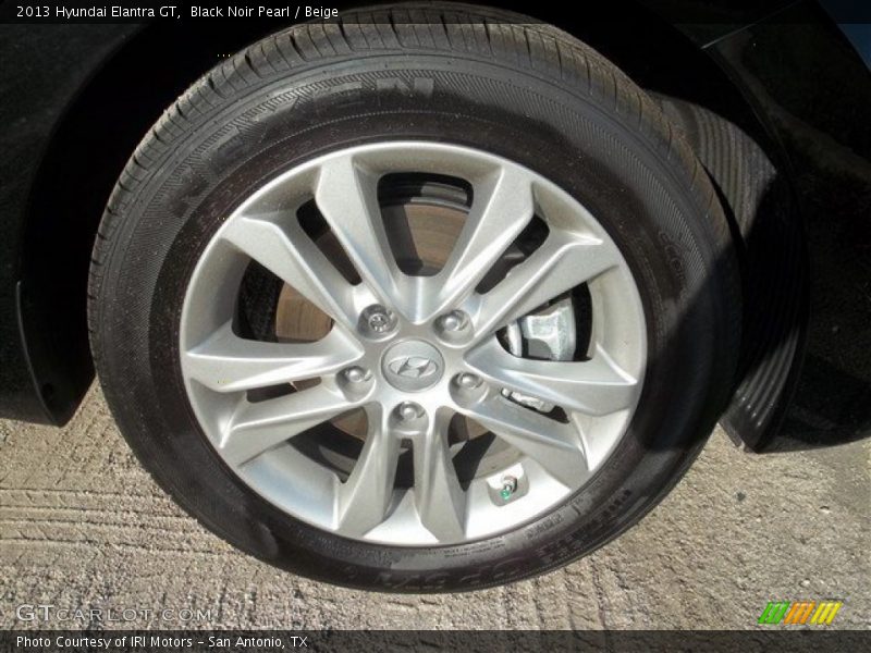 Black Noir Pearl / Beige 2013 Hyundai Elantra GT