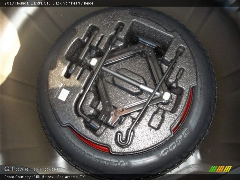 Black Noir Pearl / Beige 2013 Hyundai Elantra GT