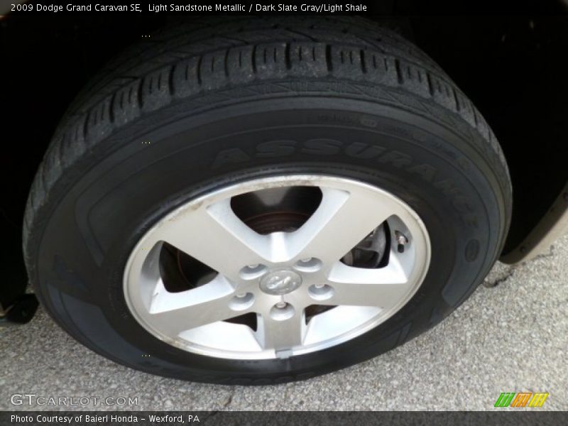 Light Sandstone Metallic / Dark Slate Gray/Light Shale 2009 Dodge Grand Caravan SE