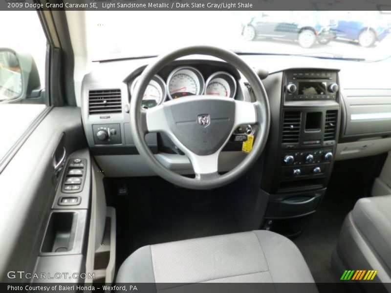 Light Sandstone Metallic / Dark Slate Gray/Light Shale 2009 Dodge Grand Caravan SE
