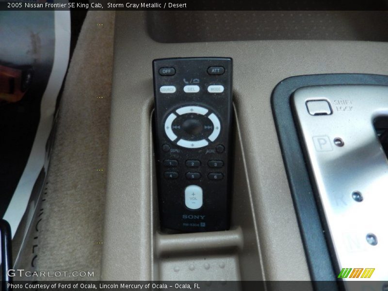 Storm Gray Metallic / Desert 2005 Nissan Frontier SE King Cab