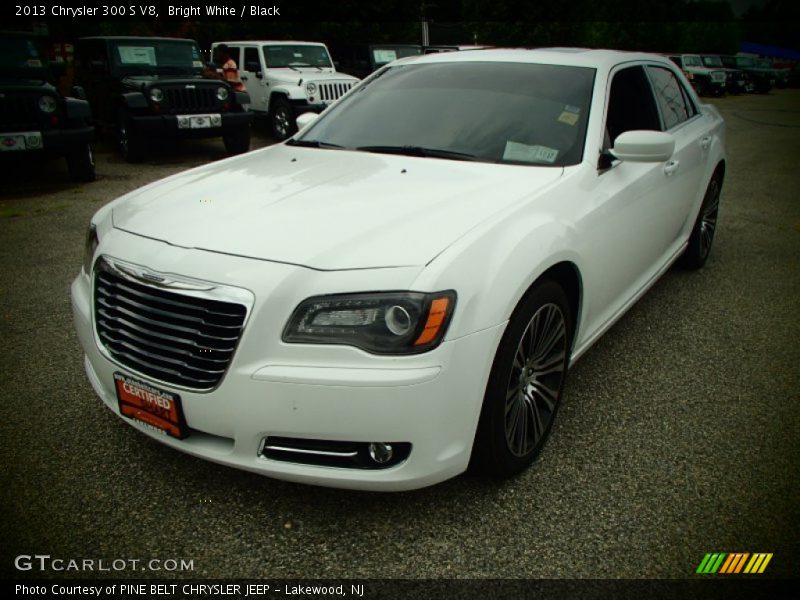 Bright White / Black 2013 Chrysler 300 S V8