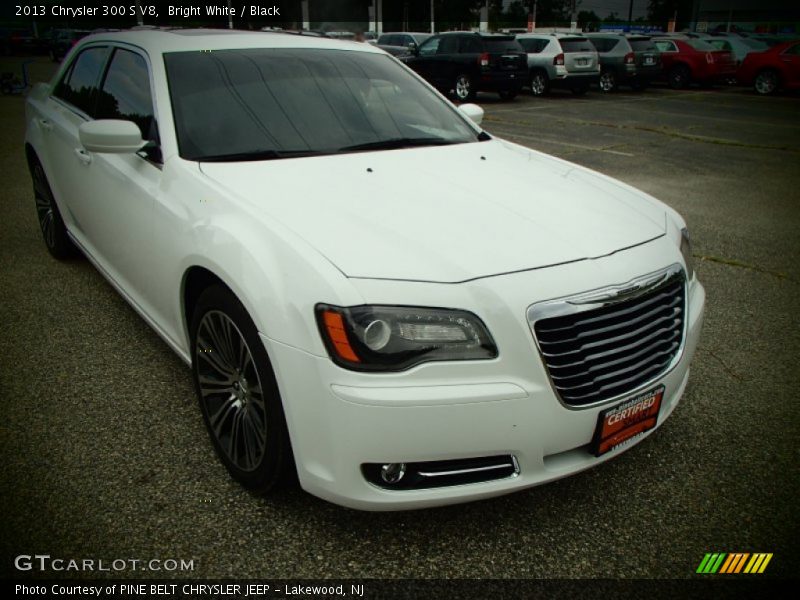 Bright White / Black 2013 Chrysler 300 S V8