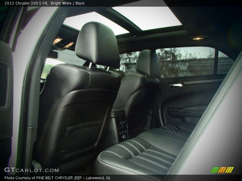 Bright White / Black 2013 Chrysler 300 S V8