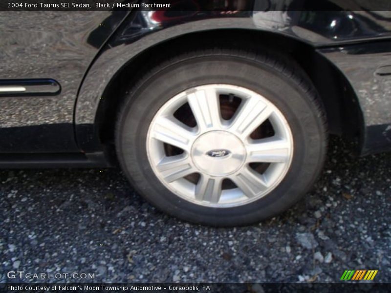 Black / Medium Parchment 2004 Ford Taurus SEL Sedan