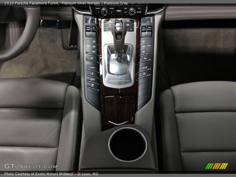 Controls of 2010 Panamera Turbo