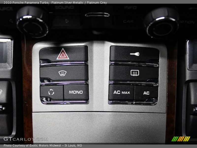Controls of 2010 Panamera Turbo