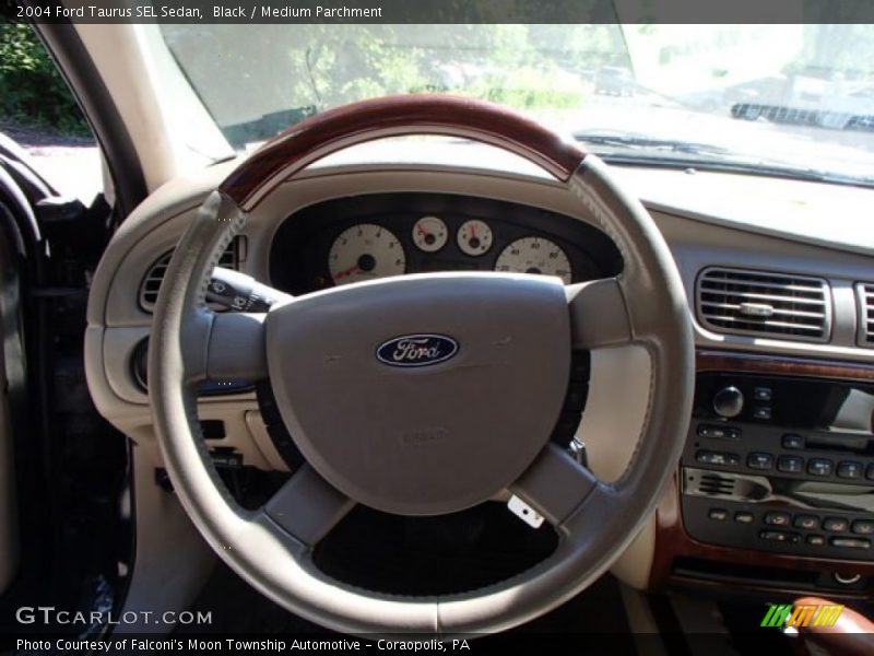 Black / Medium Parchment 2004 Ford Taurus SEL Sedan