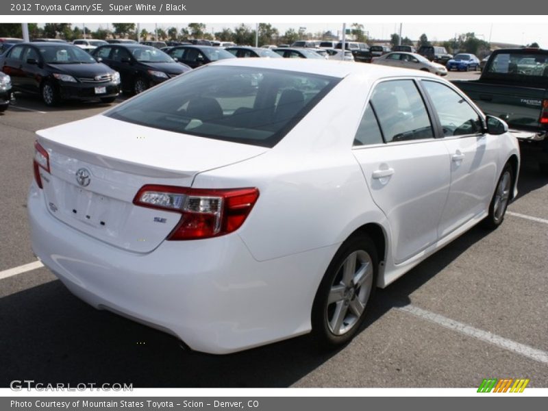 Super White / Black 2012 Toyota Camry SE