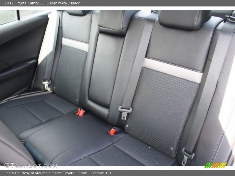 Super White / Black 2012 Toyota Camry SE