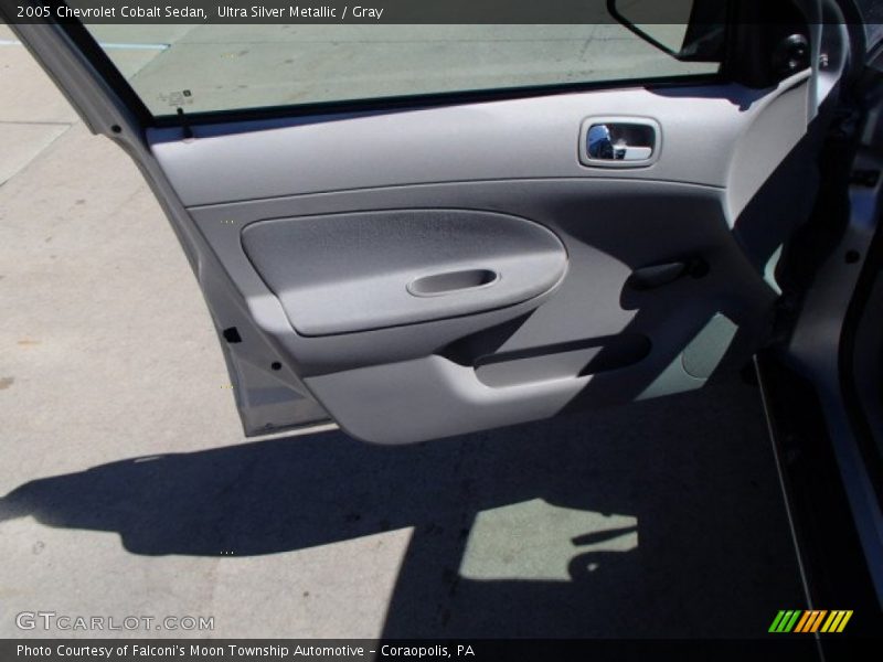 Ultra Silver Metallic / Gray 2005 Chevrolet Cobalt Sedan