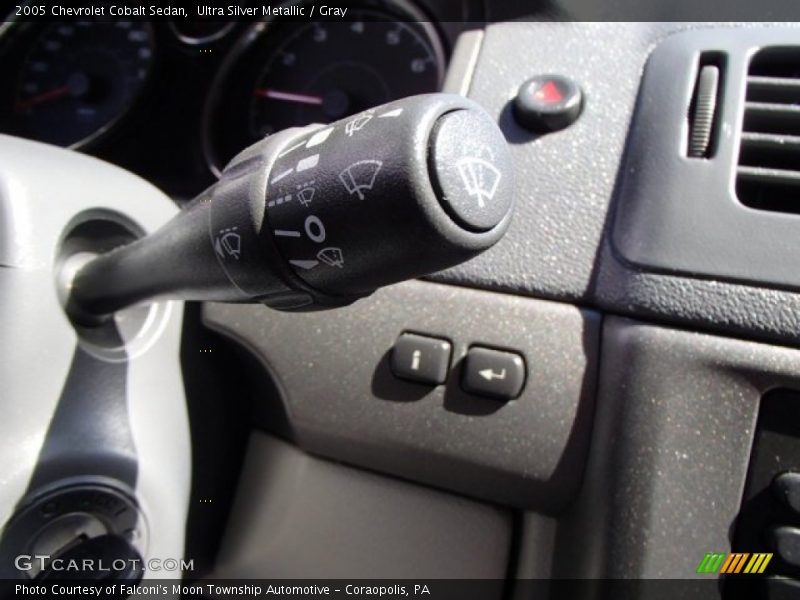 Ultra Silver Metallic / Gray 2005 Chevrolet Cobalt Sedan