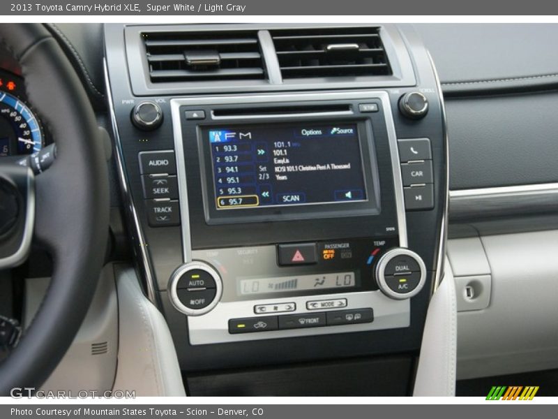 Super White / Light Gray 2013 Toyota Camry Hybrid XLE