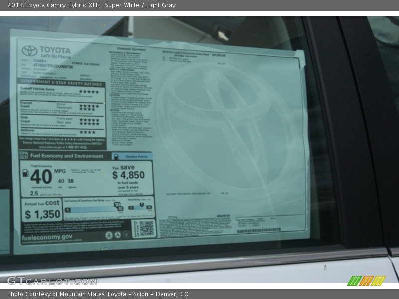 Super White / Light Gray 2013 Toyota Camry Hybrid XLE