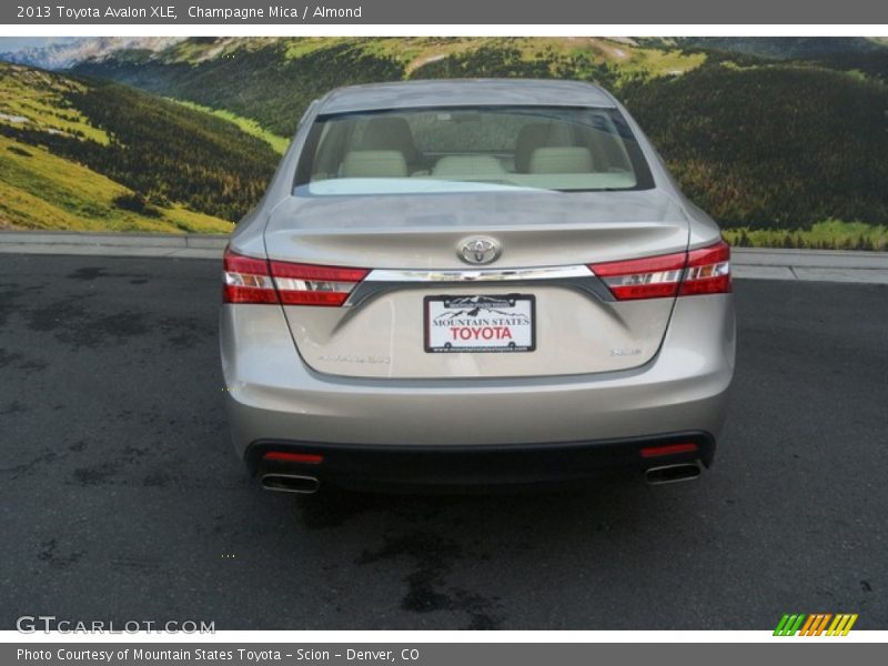 Champagne Mica / Almond 2013 Toyota Avalon XLE
