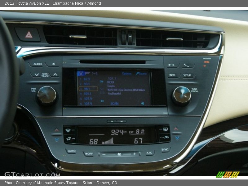 Champagne Mica / Almond 2013 Toyota Avalon XLE