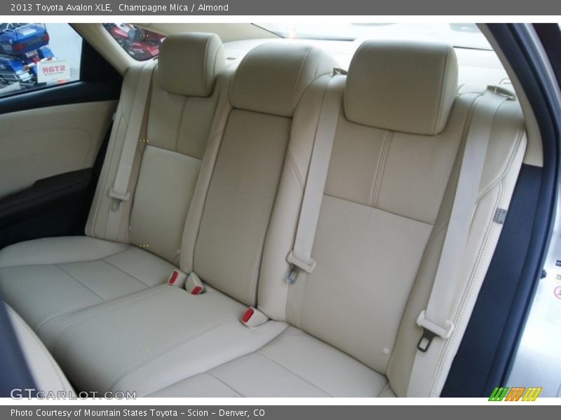 Champagne Mica / Almond 2013 Toyota Avalon XLE