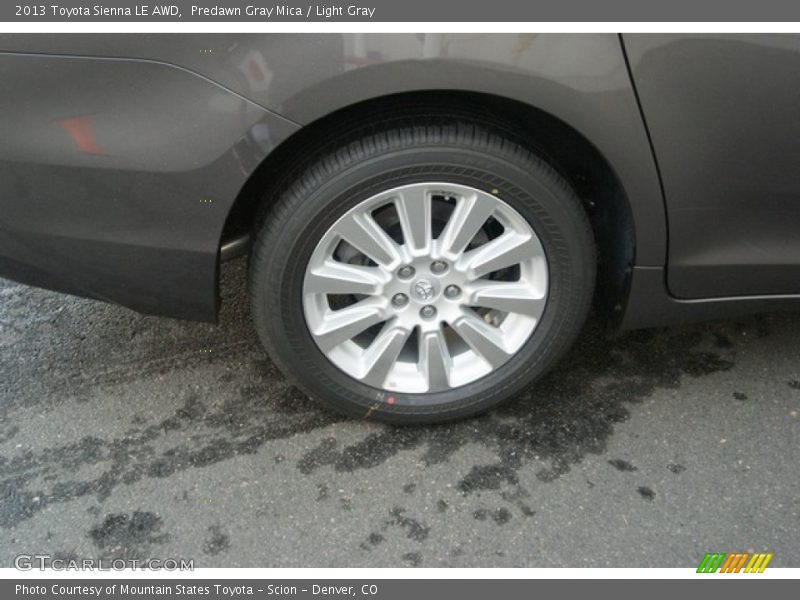 Predawn Gray Mica / Light Gray 2013 Toyota Sienna LE AWD