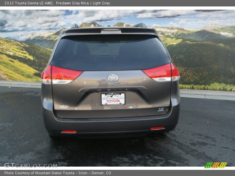 Predawn Gray Mica / Light Gray 2013 Toyota Sienna LE AWD