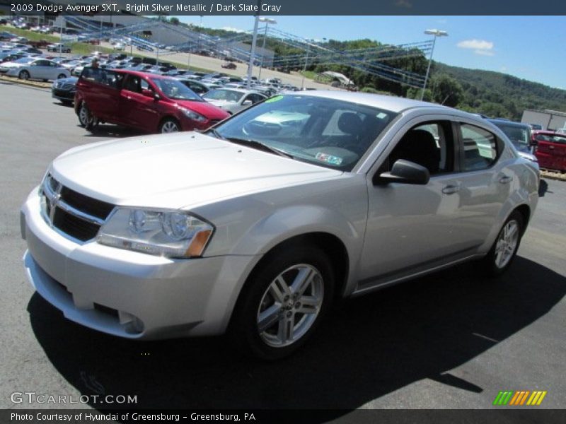 Bright Silver Metallic / Dark Slate Gray 2009 Dodge Avenger SXT