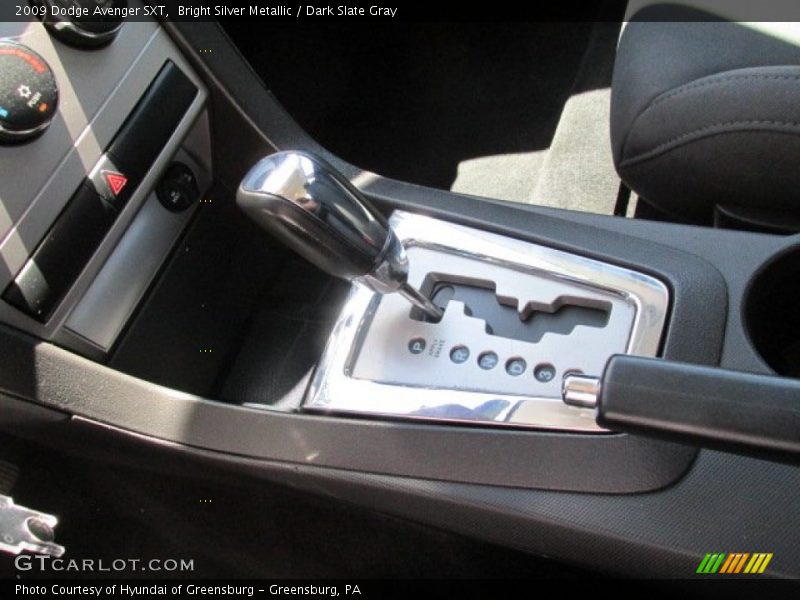 Bright Silver Metallic / Dark Slate Gray 2009 Dodge Avenger SXT