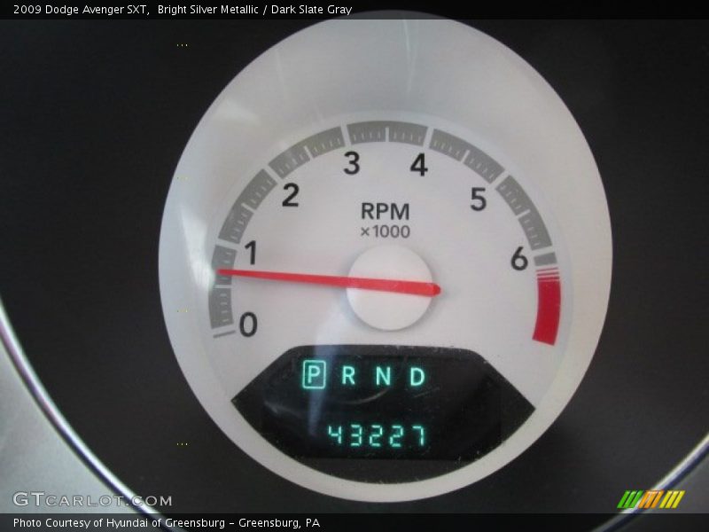 Bright Silver Metallic / Dark Slate Gray 2009 Dodge Avenger SXT