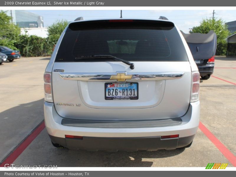 Silver Ice Metallic / Light Gray 2009 Chevrolet Equinox LS