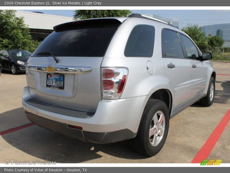 Silver Ice Metallic / Light Gray 2009 Chevrolet Equinox LS