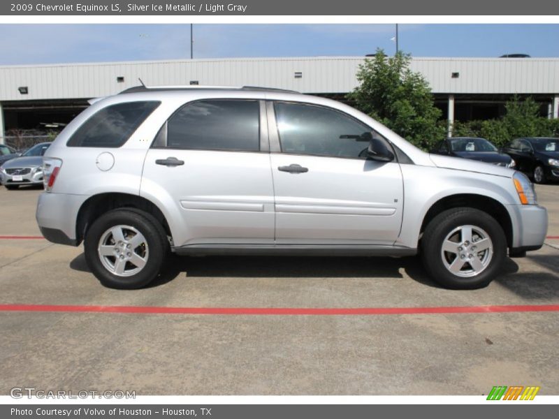 Silver Ice Metallic / Light Gray 2009 Chevrolet Equinox LS