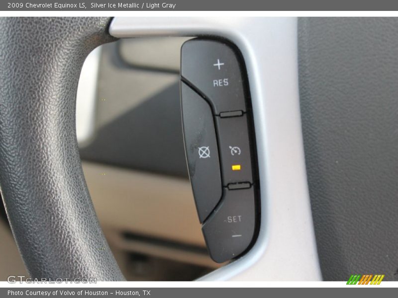Silver Ice Metallic / Light Gray 2009 Chevrolet Equinox LS
