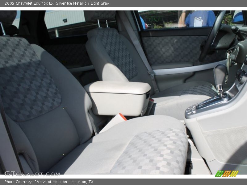 Silver Ice Metallic / Light Gray 2009 Chevrolet Equinox LS