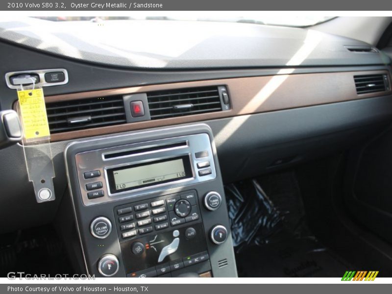 Oyster Grey Metallic / Sandstone 2010 Volvo S80 3.2