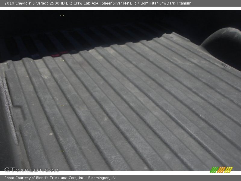 Sheer Silver Metallic / Light Titanium/Dark Titanium 2010 Chevrolet Silverado 2500HD LTZ Crew Cab 4x4