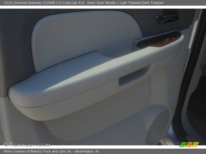 Sheer Silver Metallic / Light Titanium/Dark Titanium 2010 Chevrolet Silverado 2500HD LTZ Crew Cab 4x4