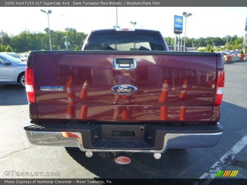 Dark Toreador Red Metallic / Medium/Dark Flint 2006 Ford F150 XLT SuperCab 4x4