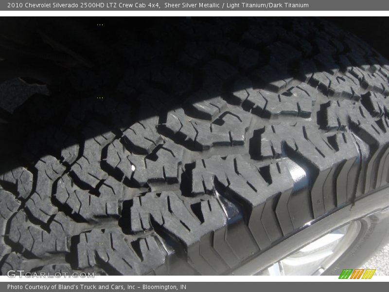 Sheer Silver Metallic / Light Titanium/Dark Titanium 2010 Chevrolet Silverado 2500HD LTZ Crew Cab 4x4