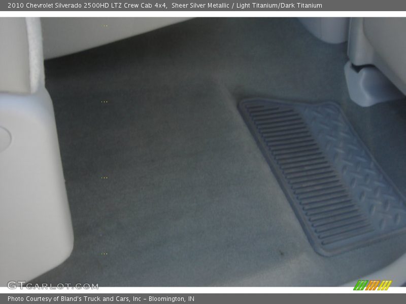 Sheer Silver Metallic / Light Titanium/Dark Titanium 2010 Chevrolet Silverado 2500HD LTZ Crew Cab 4x4