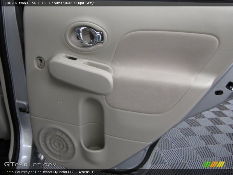 Chrome Silver / Light Gray 2009 Nissan Cube 1.8 S