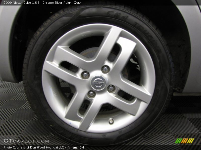 Chrome Silver / Light Gray 2009 Nissan Cube 1.8 S