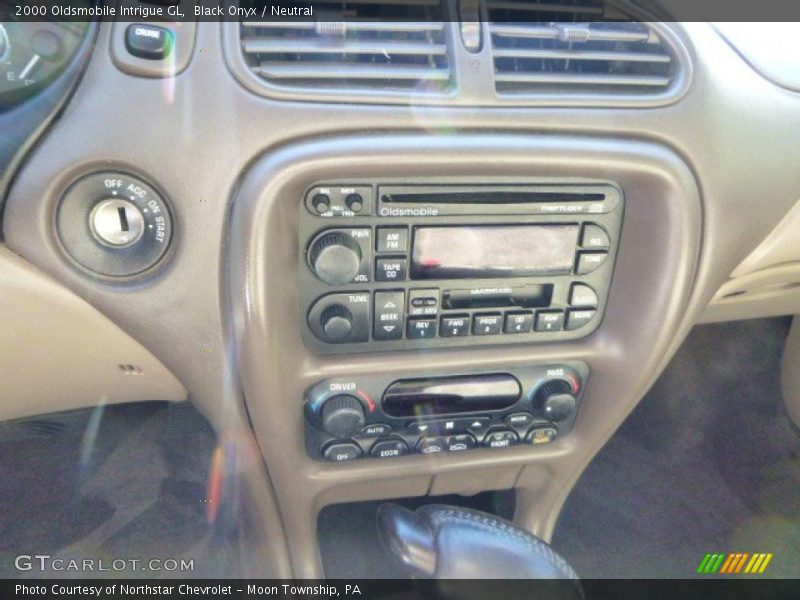 Black Onyx / Neutral 2000 Oldsmobile Intrigue GL