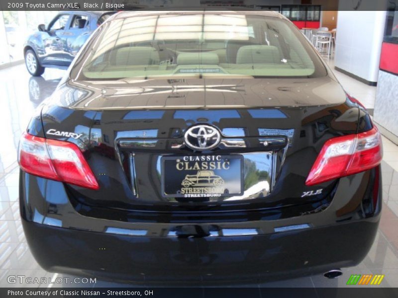 Black / Bisque 2009 Toyota Camry XLE