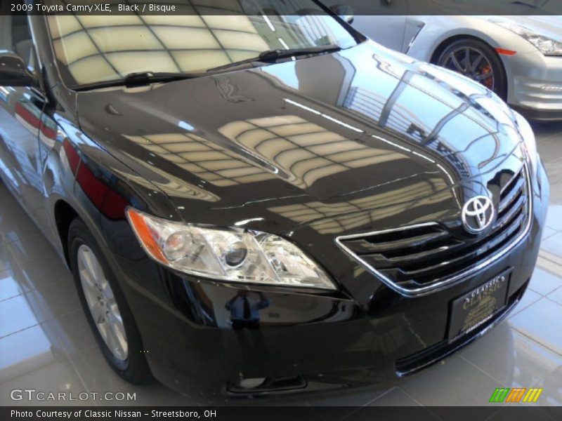 Black / Bisque 2009 Toyota Camry XLE