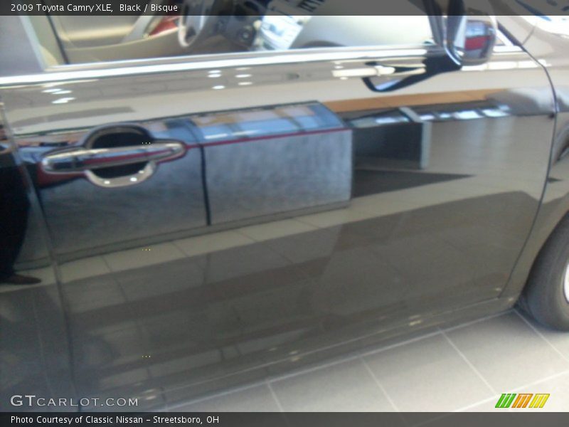 Black / Bisque 2009 Toyota Camry XLE