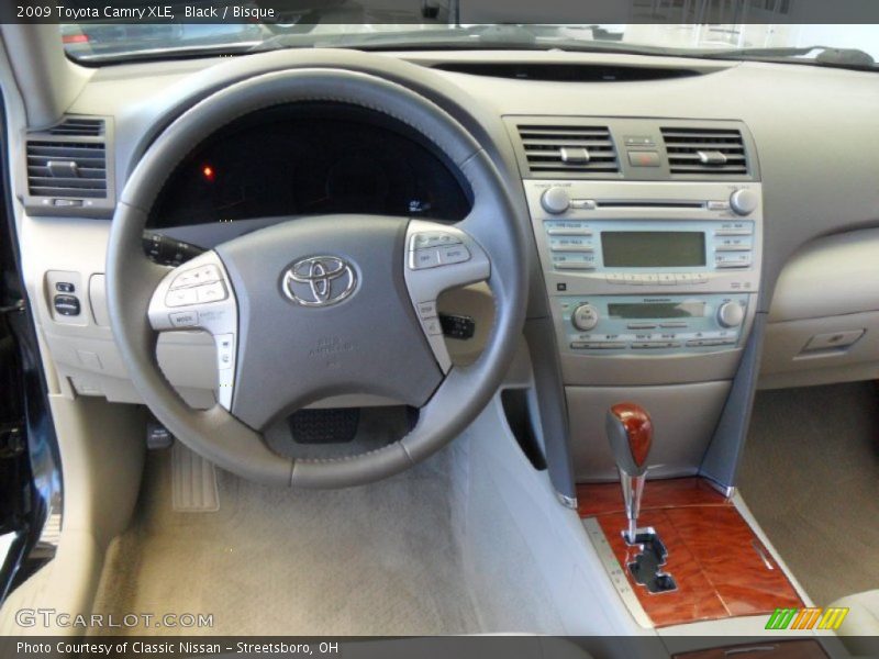 Black / Bisque 2009 Toyota Camry XLE