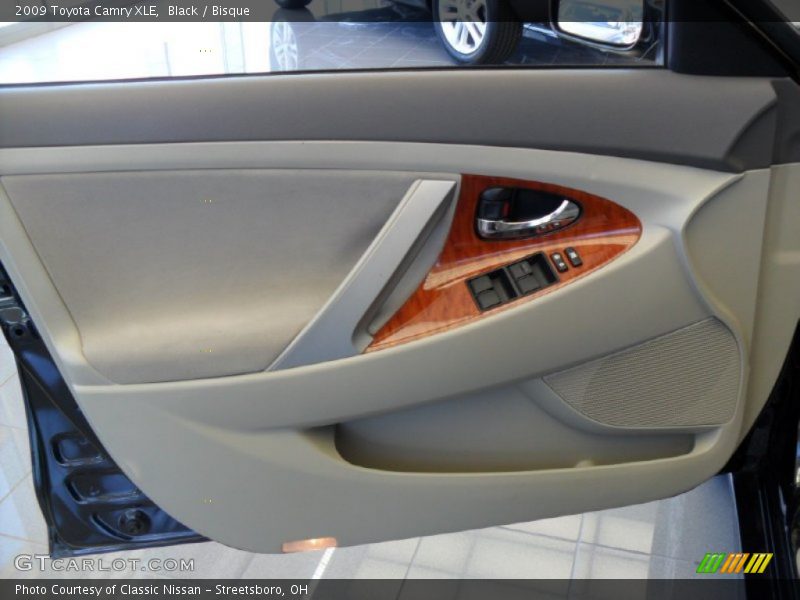 Black / Bisque 2009 Toyota Camry XLE