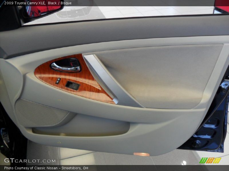 Black / Bisque 2009 Toyota Camry XLE