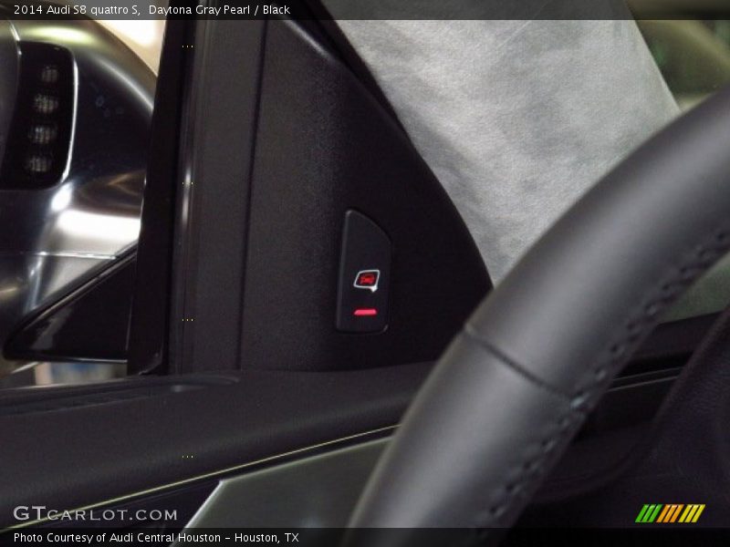 Daytona Gray Pearl / Black 2014 Audi S8 quattro S