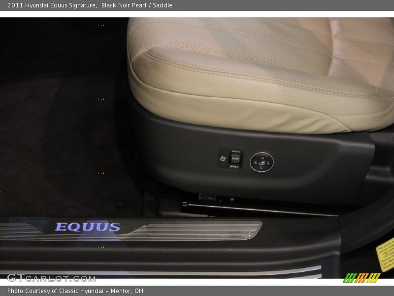 Black Noir Pearl / Saddle 2011 Hyundai Equus Signature
