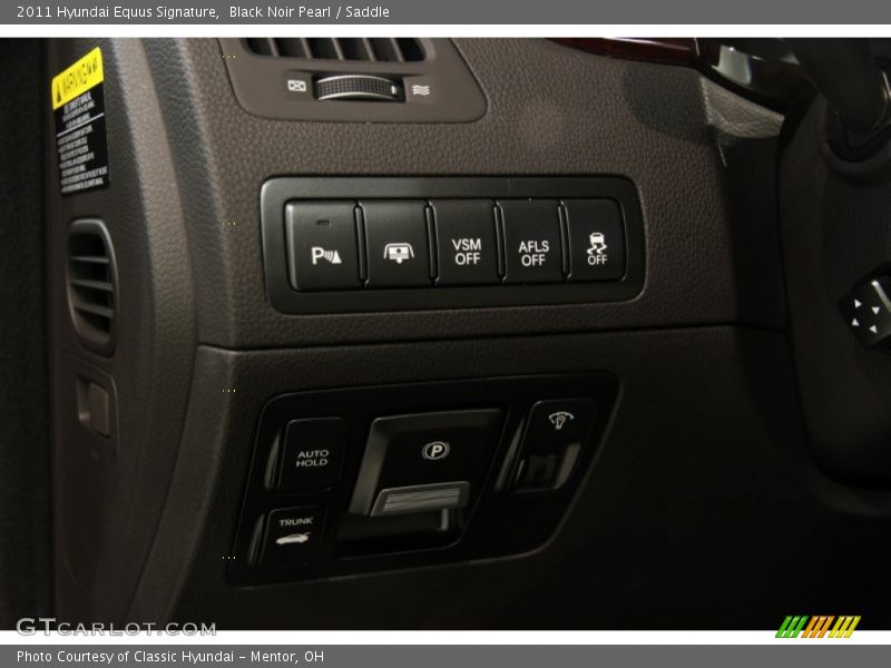 Black Noir Pearl / Saddle 2011 Hyundai Equus Signature
